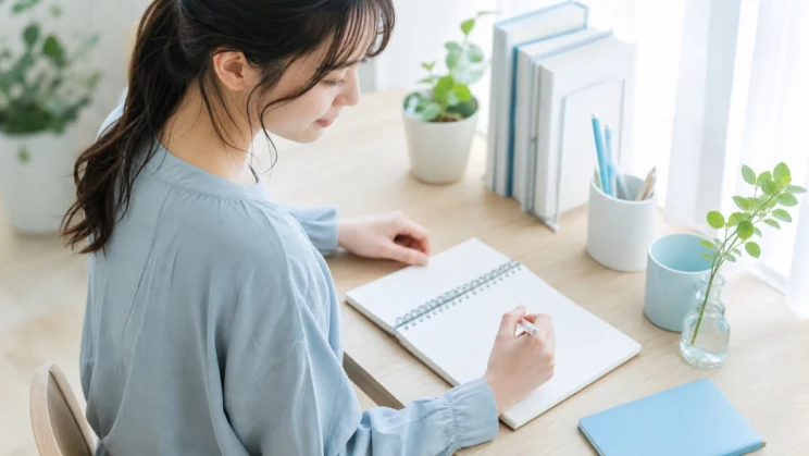 書き出して眺めるだけでも、決めつけから少し距離を取れます。