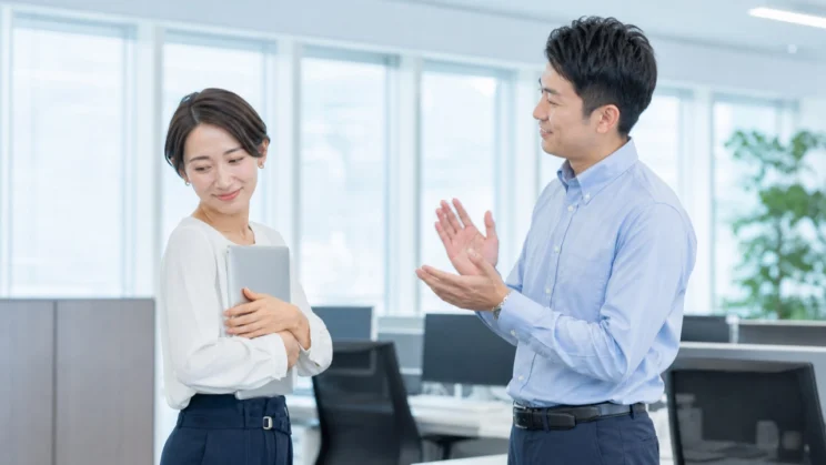 本当はうれしくても、照れや気恥ずかしさから反対の言葉が先に出ることがあります。