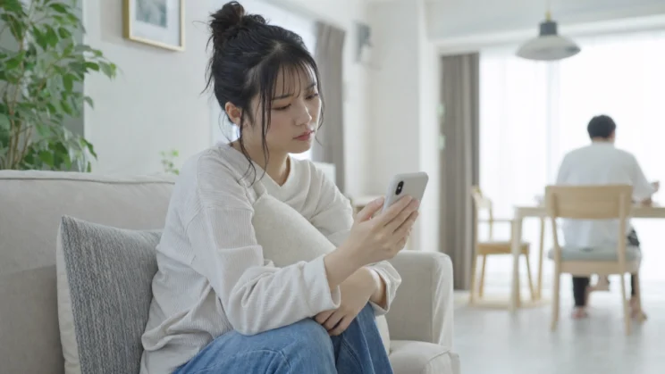 比較された寂しさは、悪意の有無とは別に心へ残ることがあります。