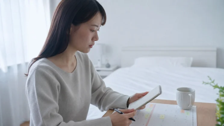 周期と気分を見返すと、症状の波と本来の自分を少しずつ切り分けやすくなります。