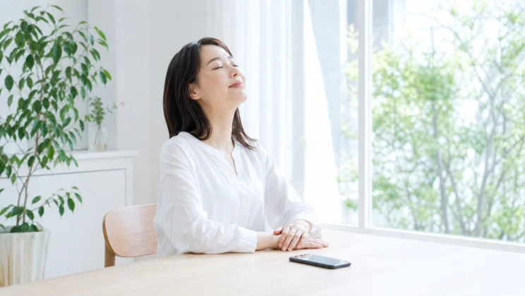 情報から少し離れることは、推しへの愛を減らさずに自分を休ませる方法です。
