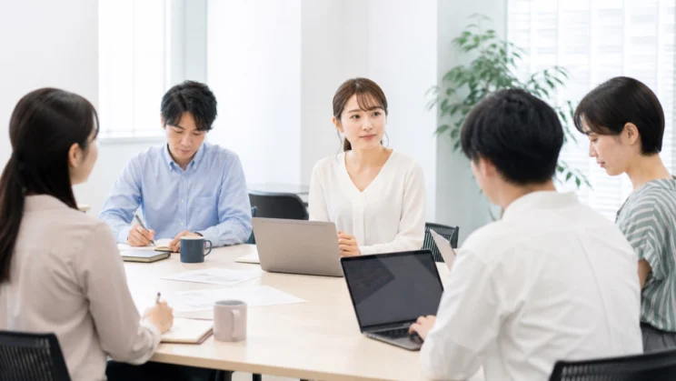 自分では大失敗に感じても、周囲はそれぞれのことへ意識を戻している場合が少なくありません。