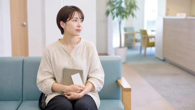落ち込みや生活への支障が続くときは、医療機関や公的窓口へつながることが安全を守る一歩になります。