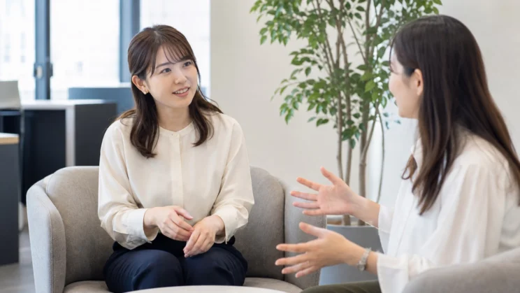 内面の変化は、相手の話を落ち着いて聞くといった日々の関わり方にも表れます。
